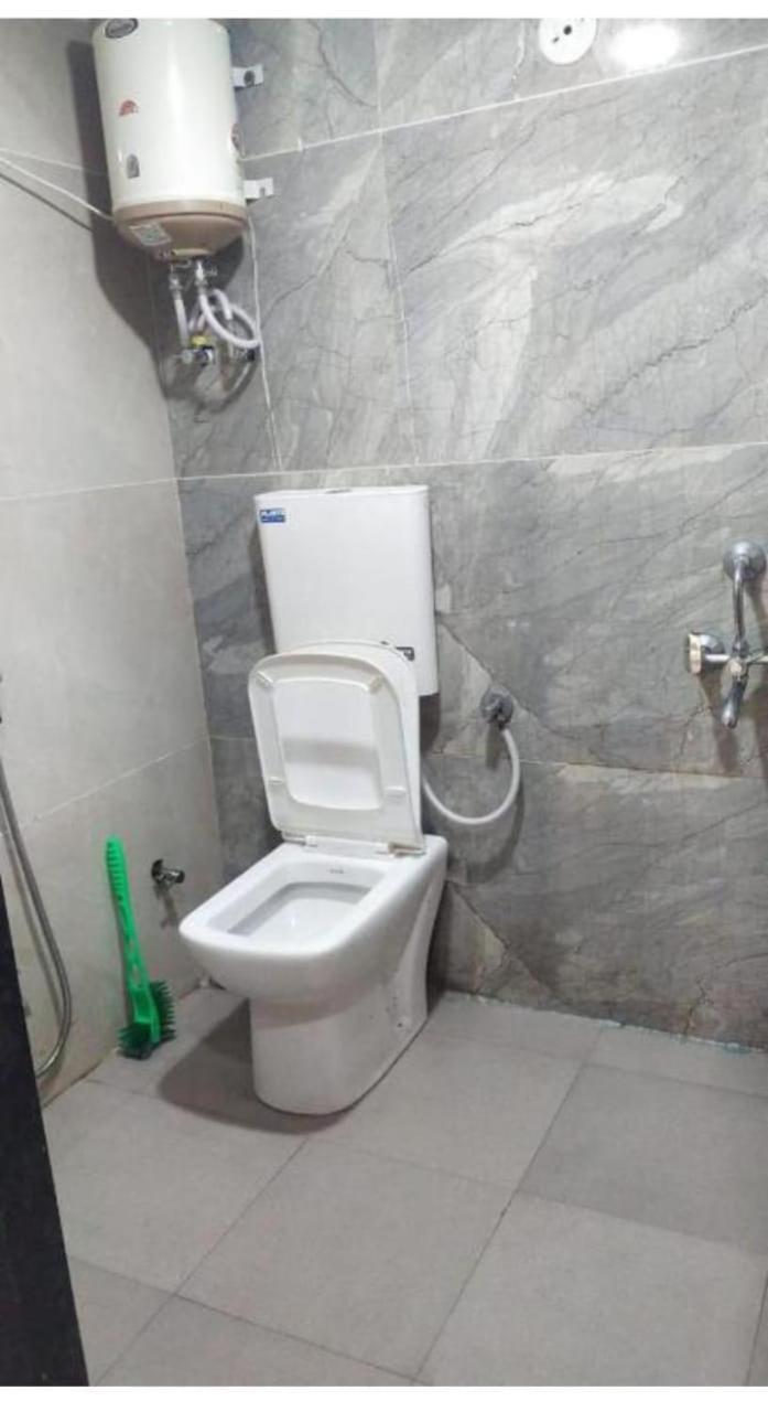 אויאיין Anant Home Stay מראה חיצוני תמונה